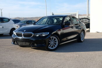 BMW 318d Business Advantage MHEV