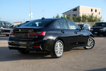 BMW 318d Business Advantage MHEV